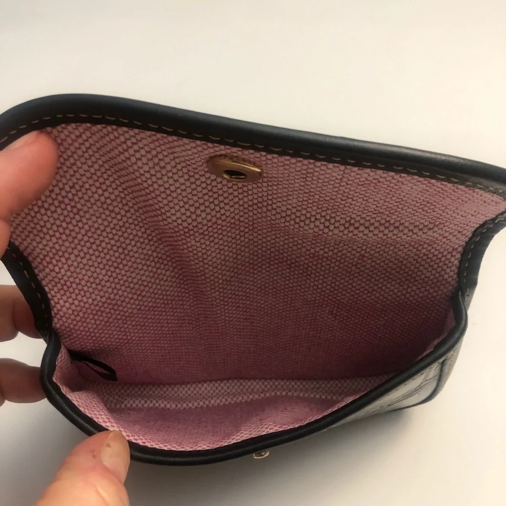 Dooney & Bourke leather wristlet